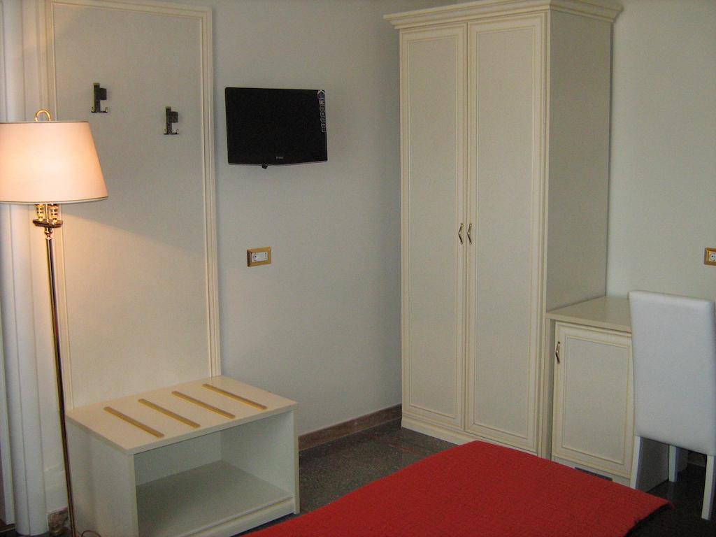 Appia Nuova Holiday B&B Rome Room photo